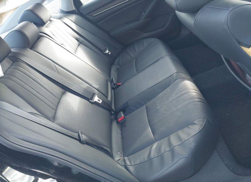 Photo 8 of 2018 Honda Accord EX-L (VIN 1HGCV1F53JA108259)