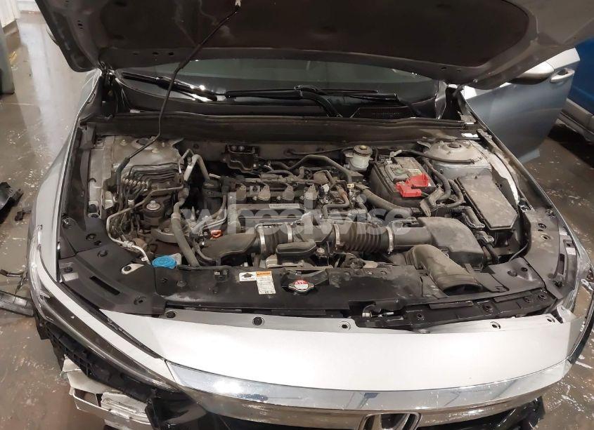 Photo 10 of 2018 Honda Accord EX-L (VIN 1HGCV1F53JA216395)