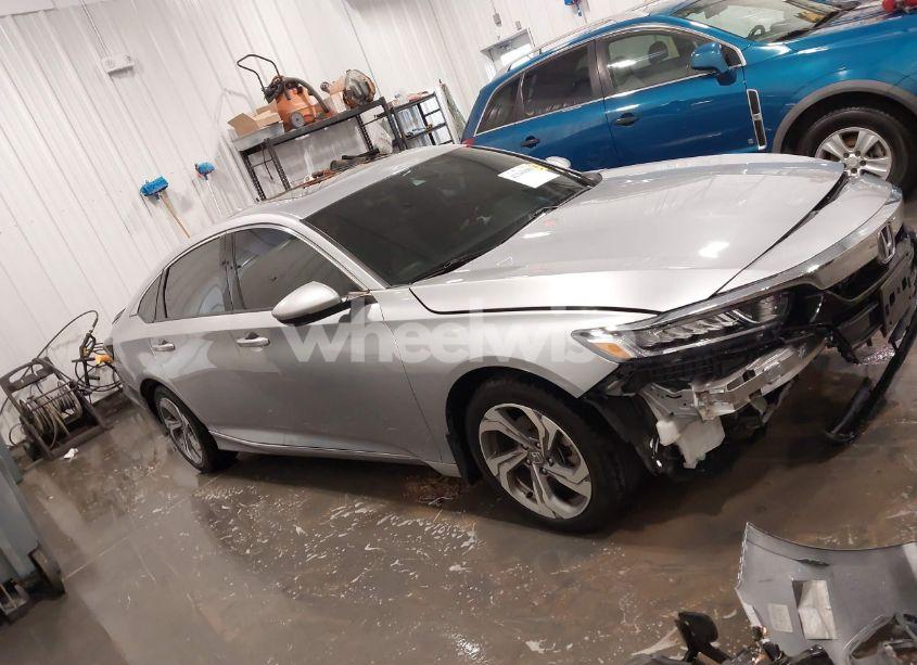 Photo 14 of 2018 Honda Accord EX-L (VIN 1HGCV1F53JA216395)