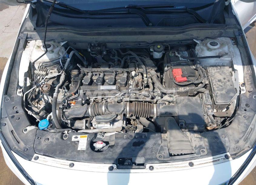 Photo 10 of 2018 Honda Accord EX-L (VIN 1HGCV1F54JA137012)