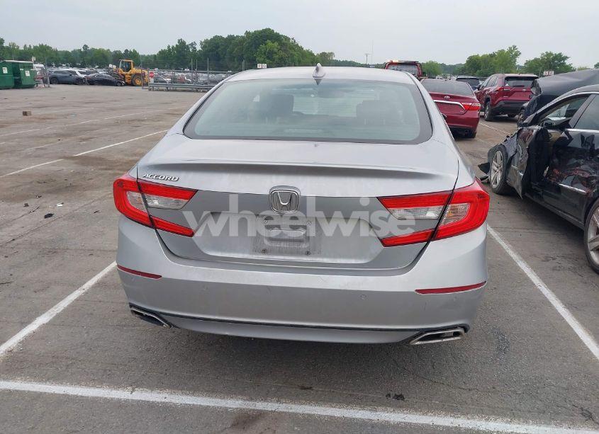 Photo 16 of 2019 Honda Accord EX-L (VIN 1HGCV1F54KA112435)