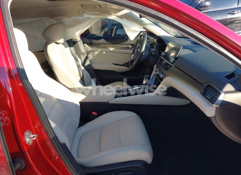 Photo 5 of 2019 Honda Accord EX-L (VIN 1HGCV1F54KA121068)