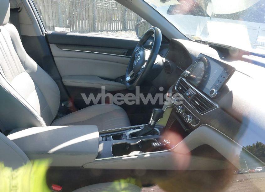 Photo 5 of 2019 Honda Accord EX-L (VIN 1HGCV1F54KA146021)