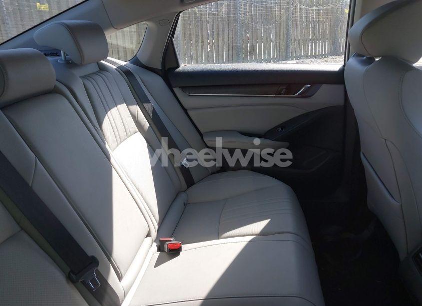 Photo 8 of 2019 Honda Accord EX-L (VIN 1HGCV1F54KA146021)