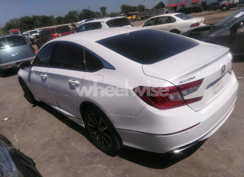 Photo 3 of 2021 Honda Accord EX-L (VIN 1HGCV1F54MA039778)