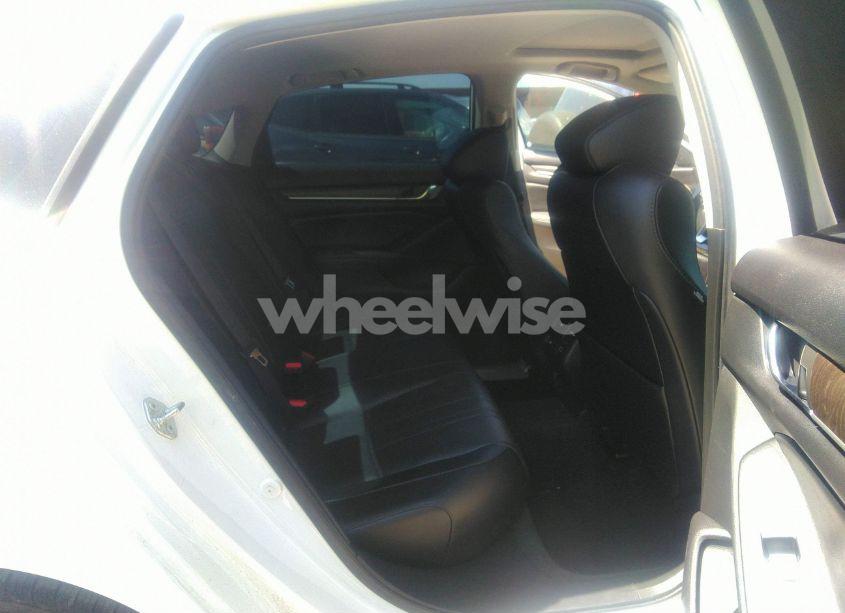 Photo 8 of 2021 Honda Accord EX-L (VIN 1HGCV1F54MA039778)