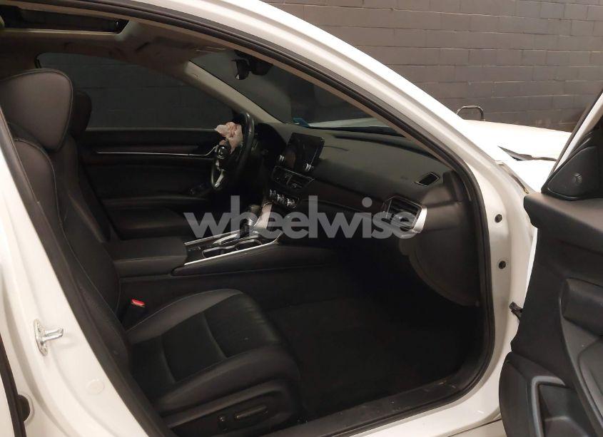 Photo 5 of 2021 Honda Accord EX-L (VIN 1HGCV1F54MA056869)