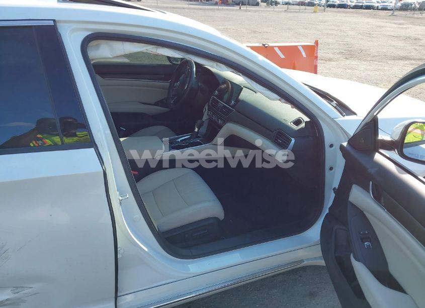 Photo 5 of 2021 Honda Accord EX-L (VIN 1HGCV1F54MA072621)