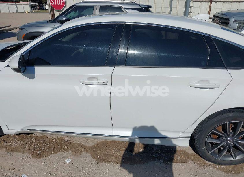 Photo 14 of 2021 Honda Accord EX-L (VIN 1HGCV1F54MA088009)