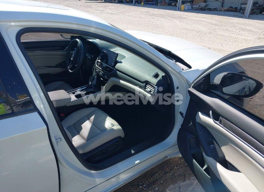 Photo 5 of 2021 Honda Accord EX-L (VIN 1HGCV1F54MA088009)