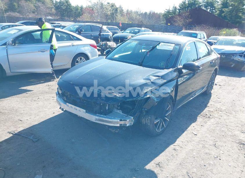 Photo 2 of 2021 Honda Accord EX-L (VIN 1HGCV1F54MA107240)
