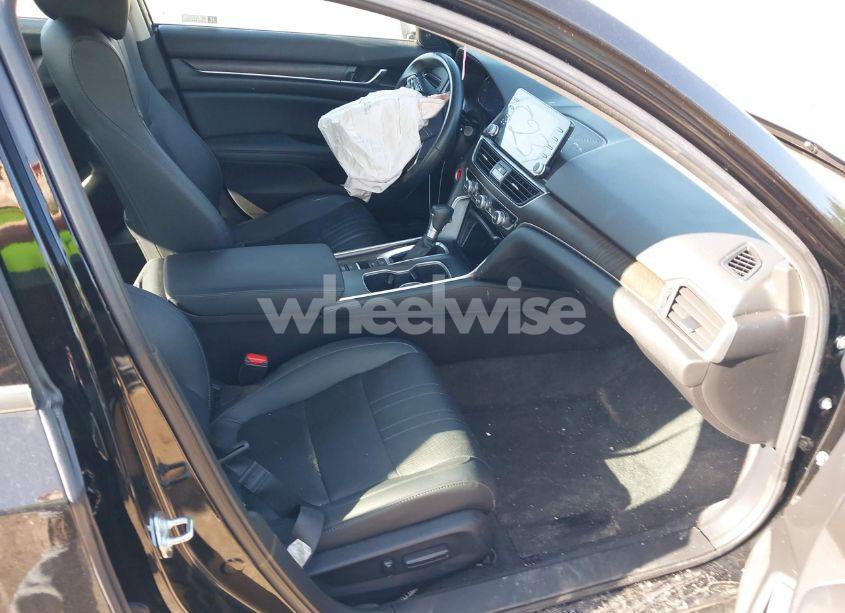 Photo 5 of 2021 Honda Accord EX-L (VIN 1HGCV1F54MA107240)