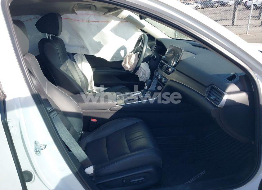 Photo 5 of 2022 Honda Accord EX-L (VIN 1HGCV1F54NA011500)