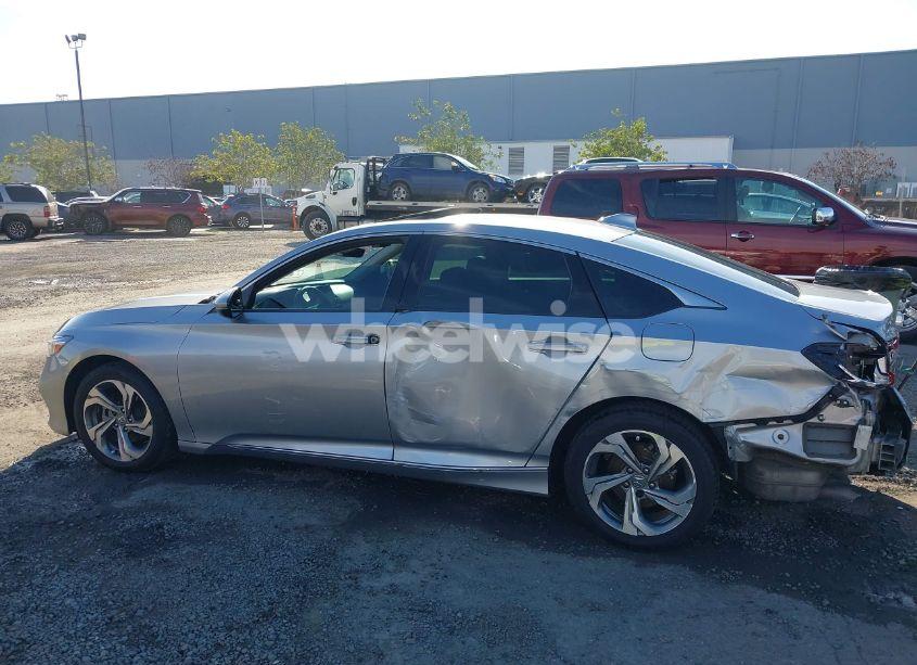 Photo 14 of 2018 Honda Accord EX-L (VIN 1HGCV1F55JA008616)