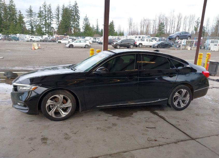 Photo 15 of 2018 Honda Accord EX-L (VIN 1HGCV1F55JA015016)