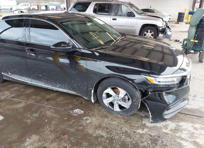 Photo 6 of 2018 Honda Accord EX-L (VIN 1HGCV1F55JA015016)