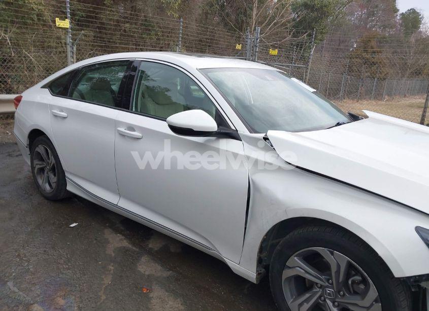 Photo 13 of 2019 Honda Accord EX-L (VIN 1HGCV1F55KA040323)