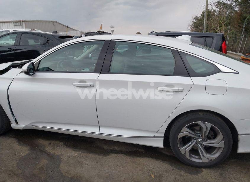 Photo 14 of 2019 Honda Accord EX-L (VIN 1HGCV1F55KA040323)