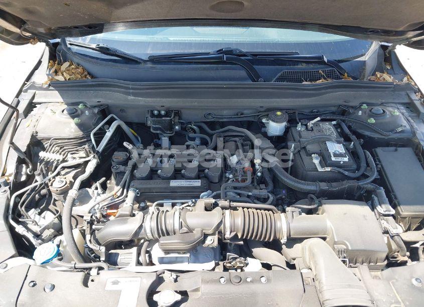 Photo 10 of 2019 Honda Accord EX-L (VIN 1HGCV1F55KA056098)