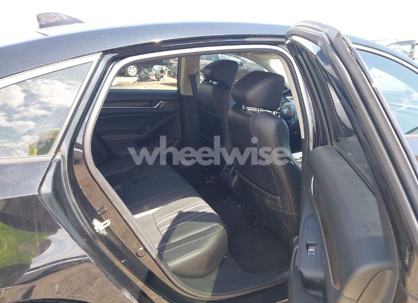 Photo 8 of 2019 Honda Accord EX-L (VIN 1HGCV1F55KA056098)