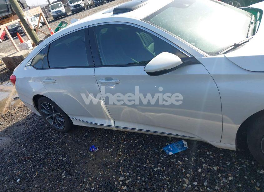 Photo 13 of 2022 Honda Accord EX-L (VIN 1HGCV1F55NA076436)