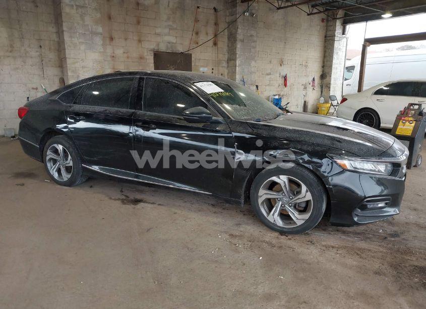 2018 Honda Accord EX-L (VIN 1HGCV1F56JA055475) main photo