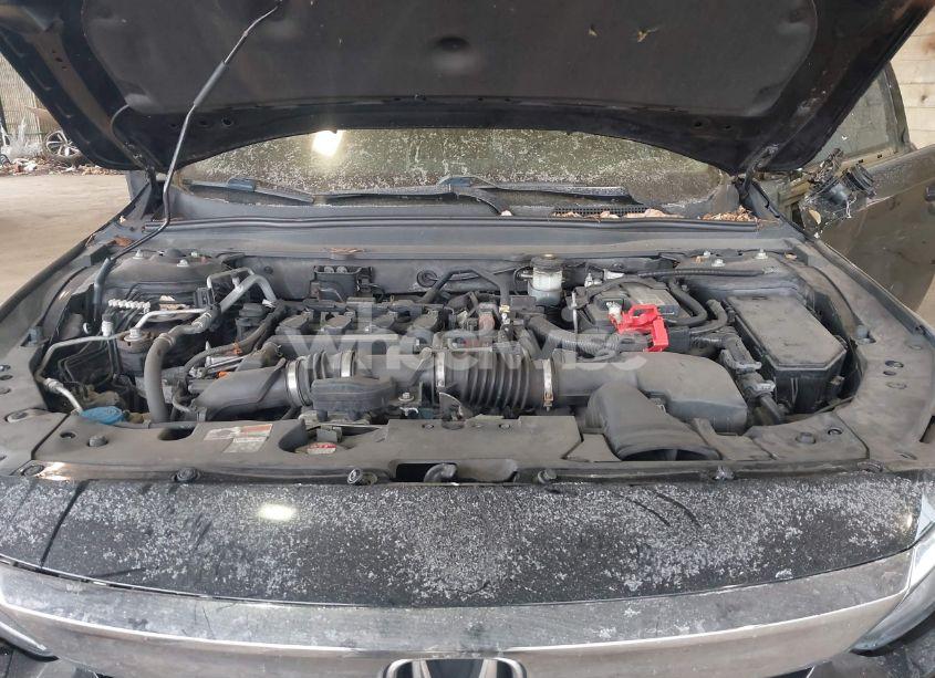 Photo 10 of 2018 Honda Accord EX-L (VIN 1HGCV1F56JA055475)