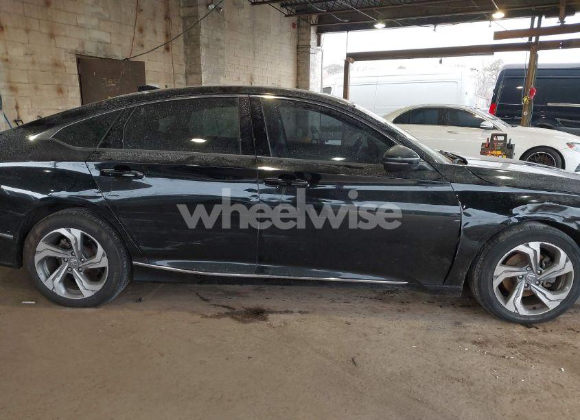 Photo 13 of 2018 Honda Accord EX-L (VIN 1HGCV1F56JA055475)