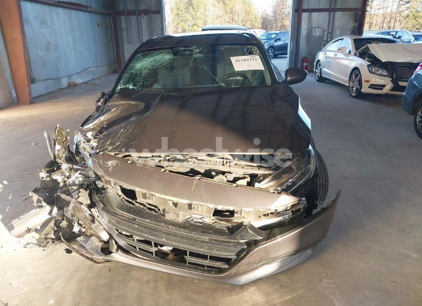 Photo 12 of 2018 Honda Accord EX-L (VIN 1HGCV1F56JA070235)