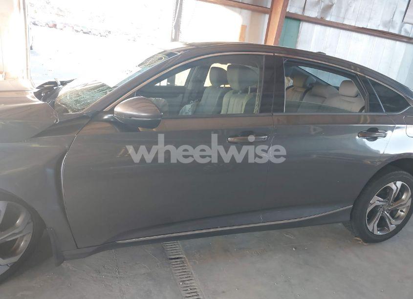 Photo 14 of 2018 Honda Accord EX-L (VIN 1HGCV1F56JA070235)