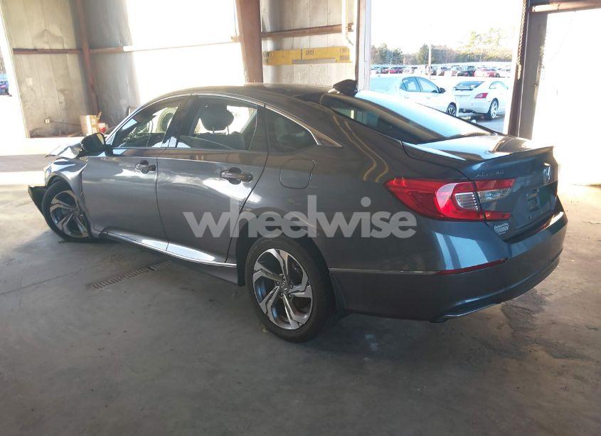 Photo 3 of 2018 Honda Accord EX-L (VIN 1HGCV1F56JA070235)