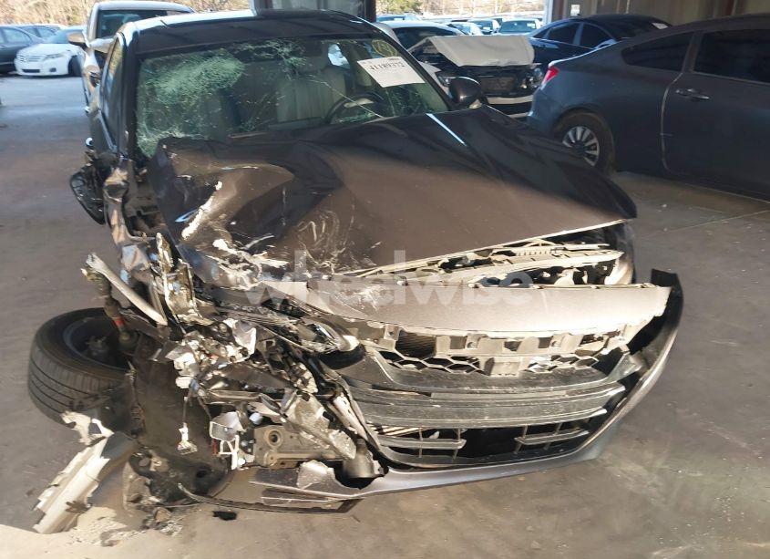 Photo 6 of 2018 Honda Accord EX-L (VIN 1HGCV1F56JA070235)