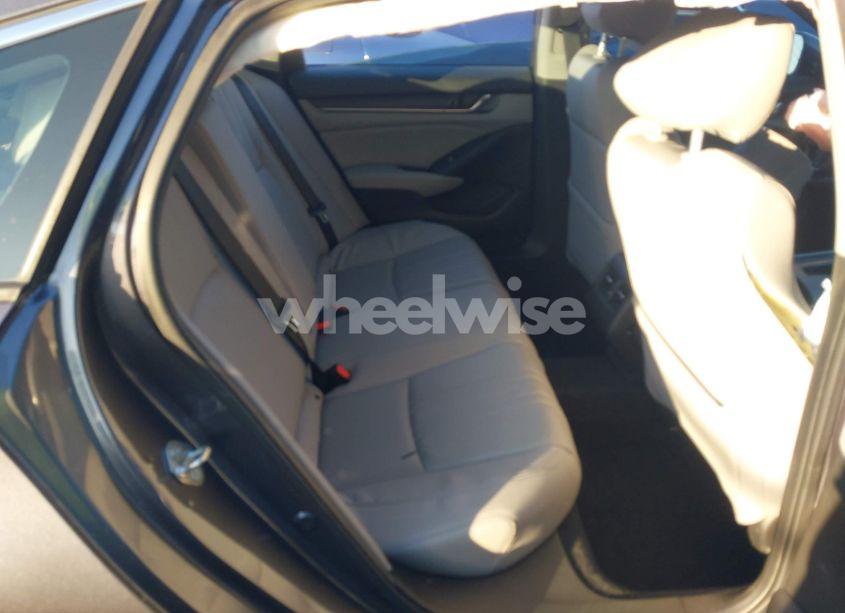 Photo 8 of 2018 Honda Accord EX-L (VIN 1HGCV1F56JA070235)