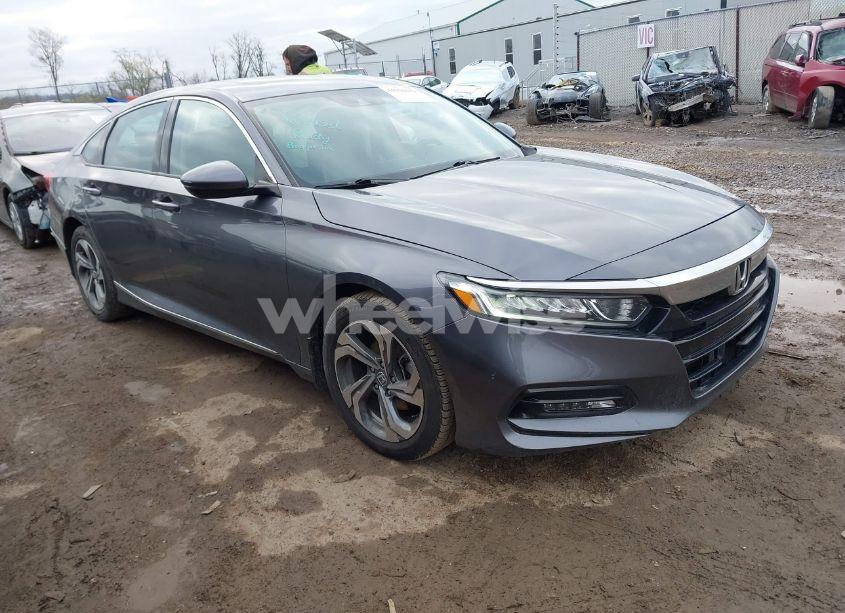 2018 Honda Accord EX-L (VIN 1HGCV1F56JA260942) main photo