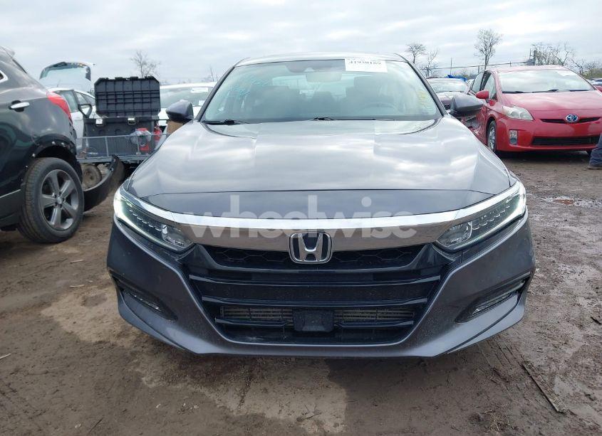 Photo 12 of 2018 Honda Accord EX-L (VIN 1HGCV1F56JA260942)
