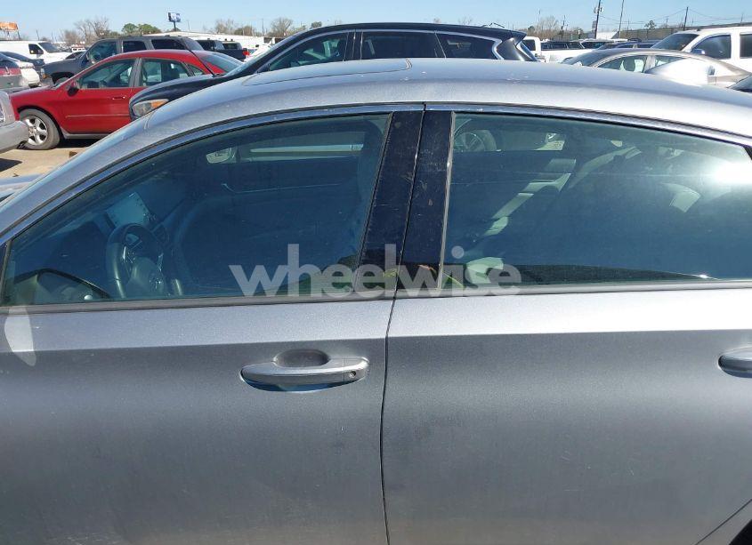 Photo 14 of 2019 Honda Accord EX-L (VIN 1HGCV1F56KA130841)