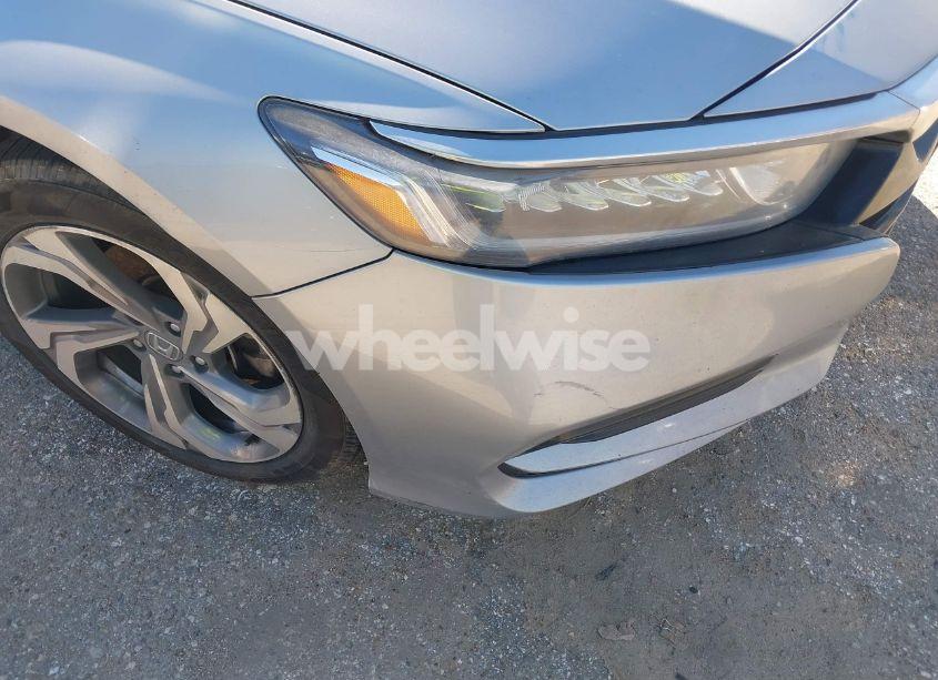 Photo 6 of 2019 Honda Accord EX-L (VIN 1HGCV1F56KA130841)