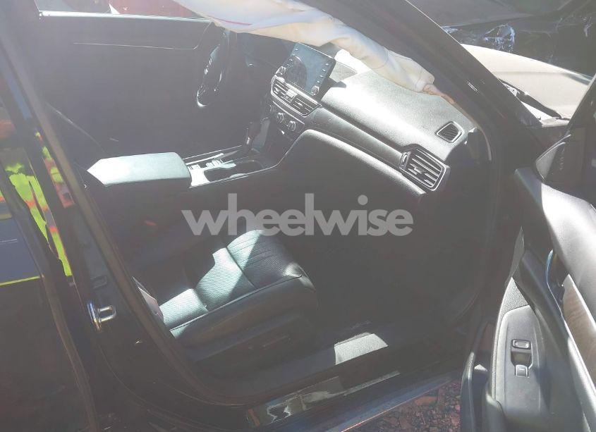 Photo 5 of 2021 Honda Accord EX-L (VIN 1HGCV1F56MA050457)