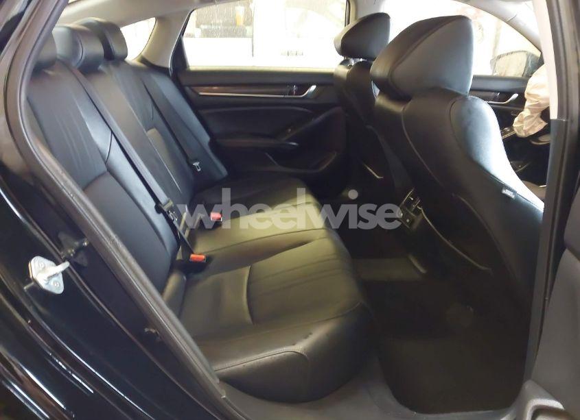 Photo 8 of 2022 Honda Accord EX-L (VIN 1HGCV1F56NA049214)
