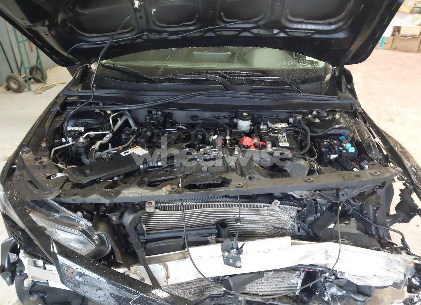 Photo 10 of 2018 Honda Accord EX-L (VIN 1HGCV1F57JA001456)