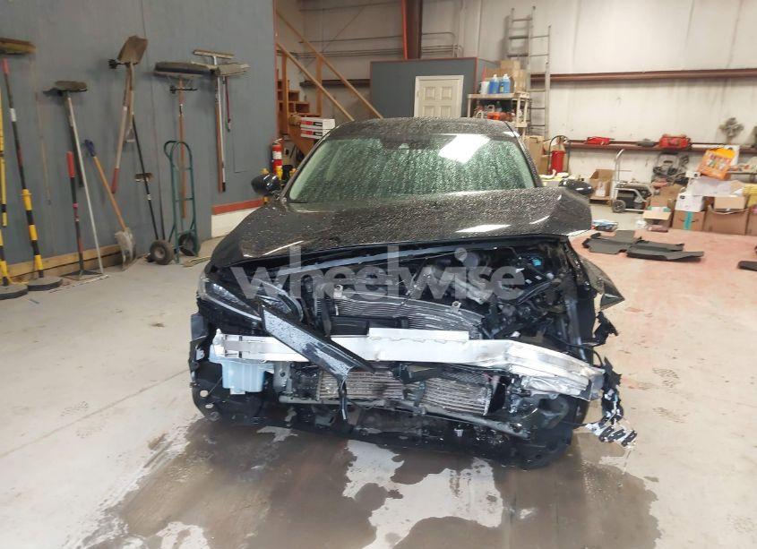 Photo 12 of 2018 Honda Accord EX-L (VIN 1HGCV1F57JA001456)