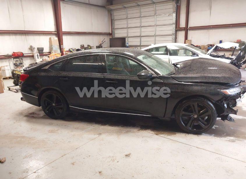 Photo 13 of 2018 Honda Accord EX-L (VIN 1HGCV1F57JA001456)