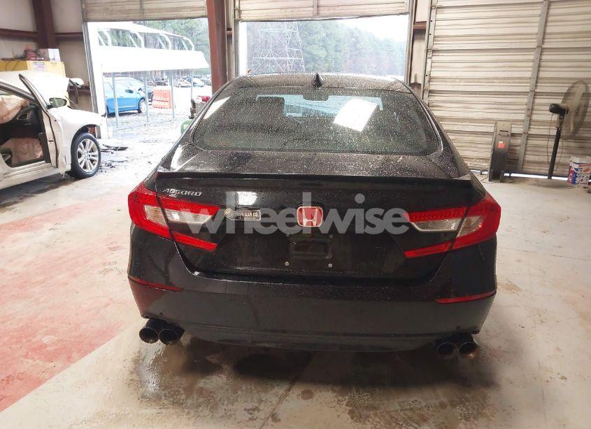 Photo 16 of 2018 Honda Accord EX-L (VIN 1HGCV1F57JA001456)