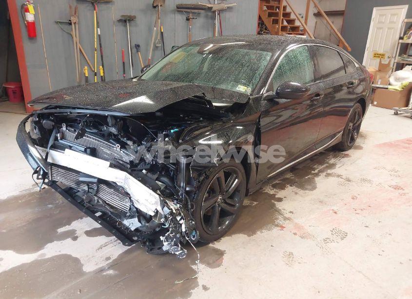 Photo 2 of 2018 Honda Accord EX-L (VIN 1HGCV1F57JA001456)