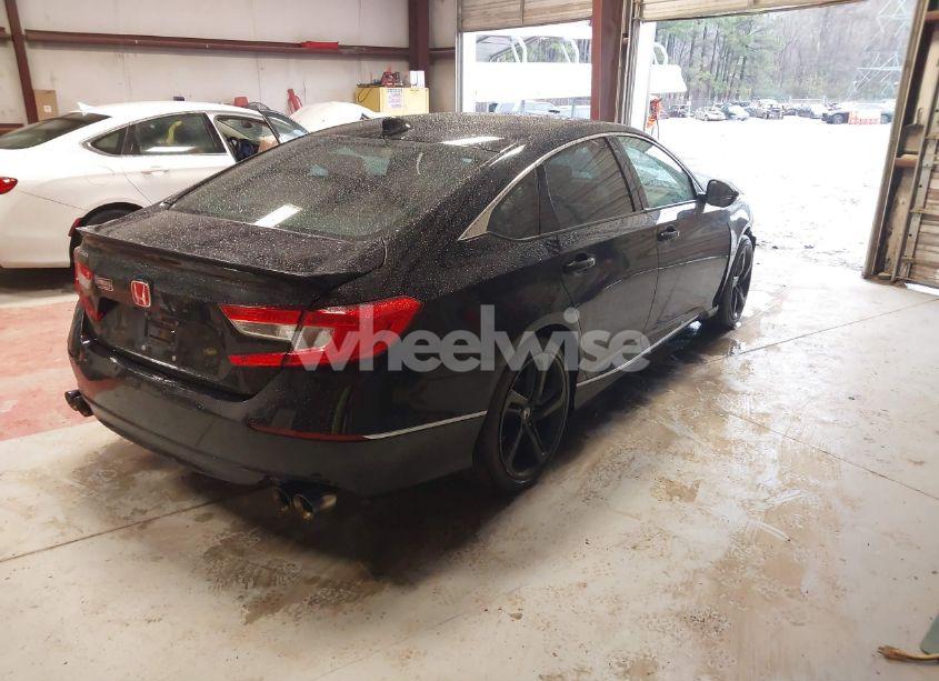 Photo 4 of 2018 Honda Accord EX-L (VIN 1HGCV1F57JA001456)