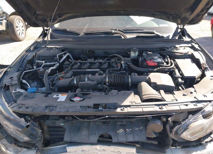 Photo 10 of 2018 Honda Accord EX-L (VIN 1HGCV1F57JA021898)