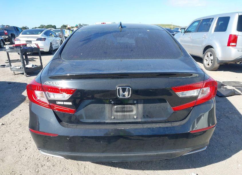 Photo 17 of 2018 Honda Accord EX-L (VIN 1HGCV1F57JA021898)