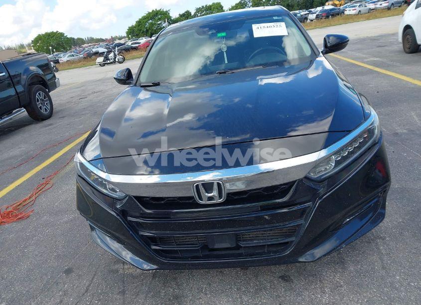 Photo 12 of 2018 Honda Accord EX-L (VIN 1HGCV1F57JA064685)