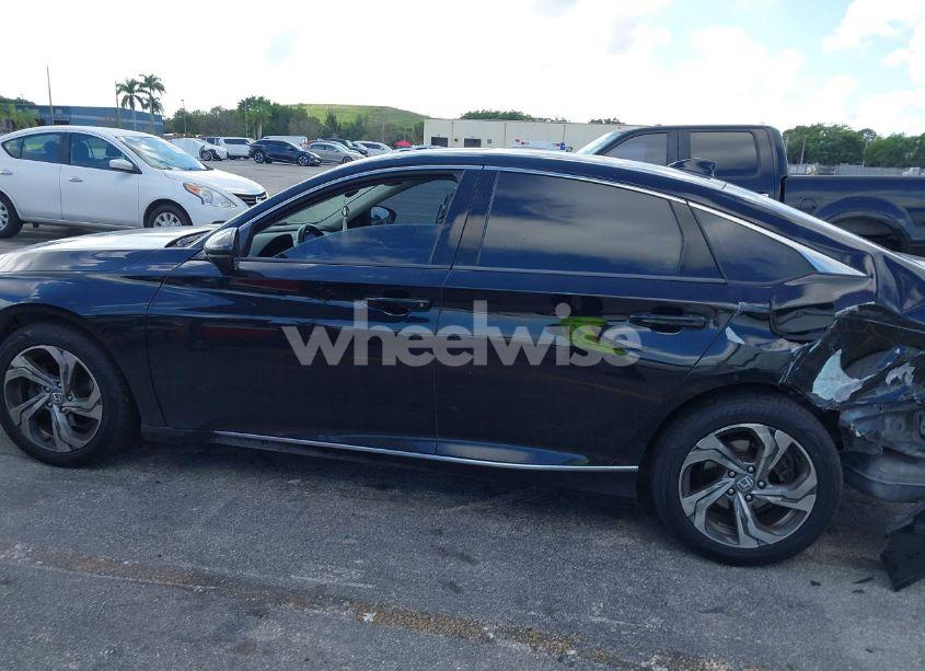 Photo 14 of 2018 Honda Accord EX-L (VIN 1HGCV1F57JA064685)