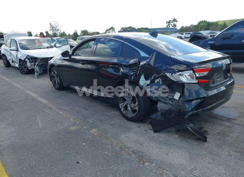 Photo 3 of 2018 Honda Accord EX-L (VIN 1HGCV1F57JA064685)